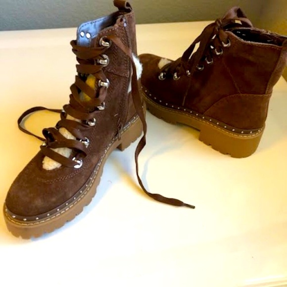 New STEVE MADDEN Rainier Combat Boots Block Heel Cognac Suede Sherpa & Studs 6.5 - Picture 4 of 8